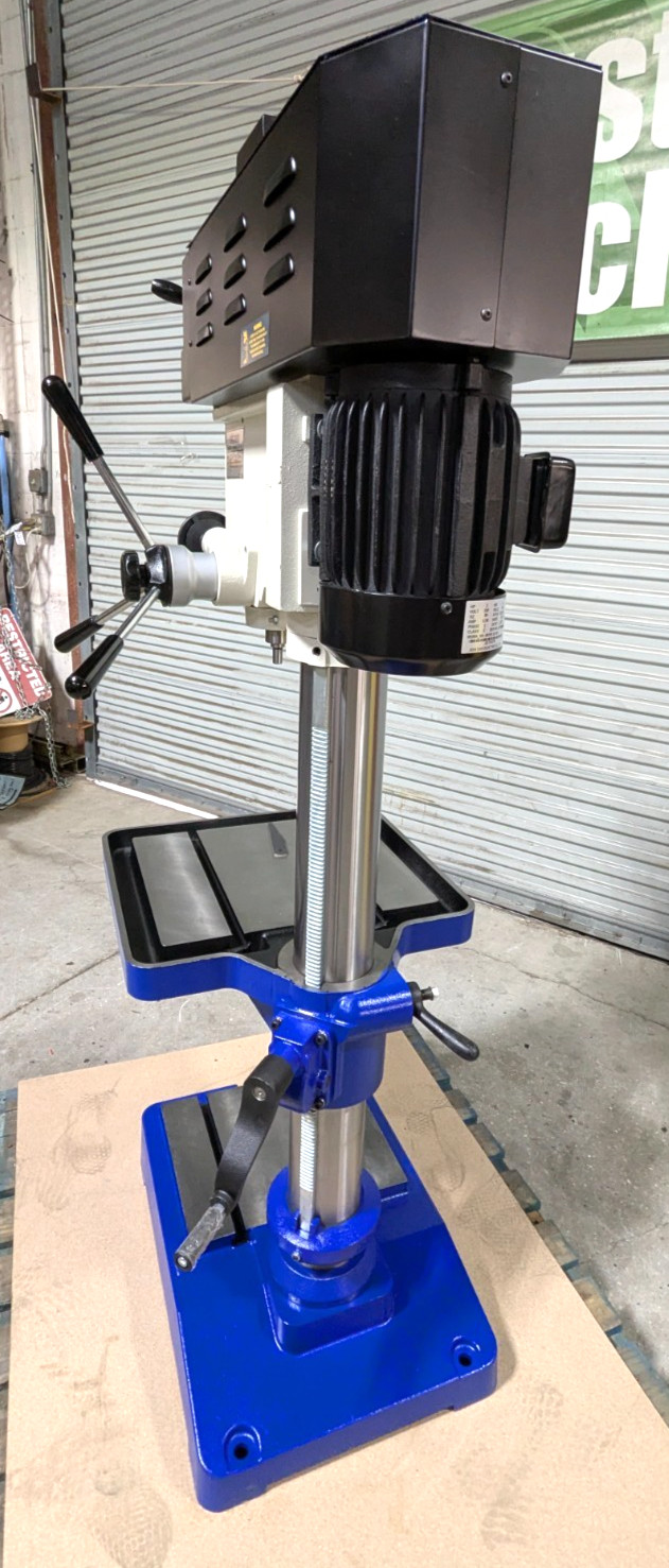 Vectrax Mill / Drill Machine 20" Swing 170 – 2000 RPM 220v 3ph *Scratch &a
