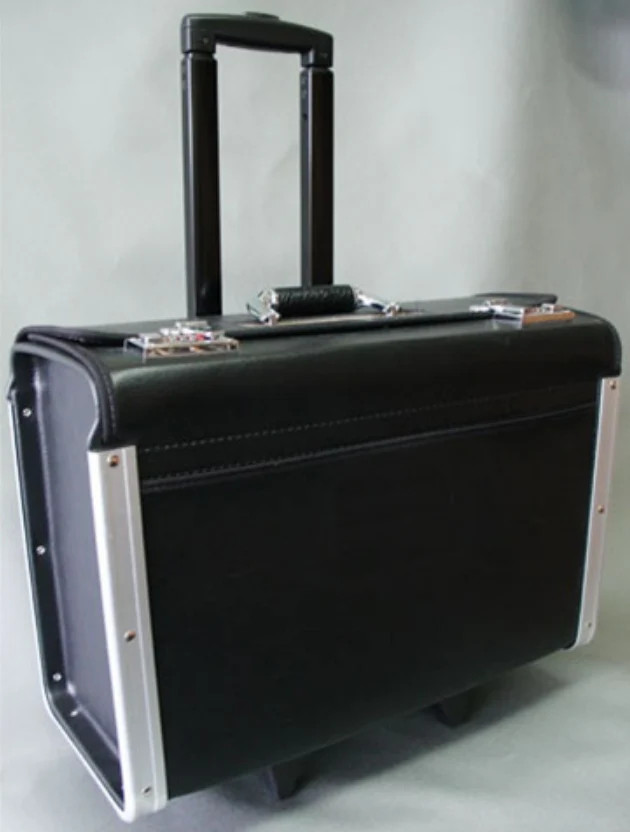 HT321HW – PLATT LUGGAGE – CATALOG CASE – Interior Dimensions (L x W x D): 19″ x
