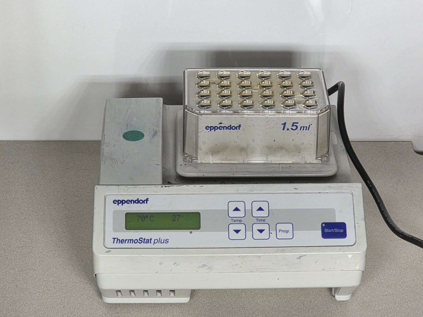 Eppendorf 5352 ThermoStat Plus Heater Chiller w/ 1.5 mL Block w/ Free Shipping