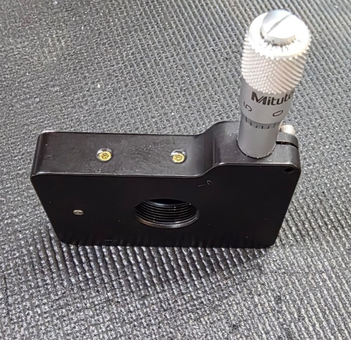 Thorlabs – 30 mm Cage System Adjustable Slit