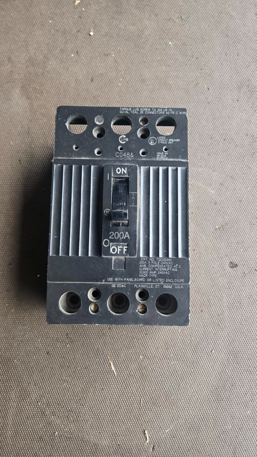 G E TOD32200 200A 240VAC Circuit Breaker 3 Poles DP-4525 (31332)