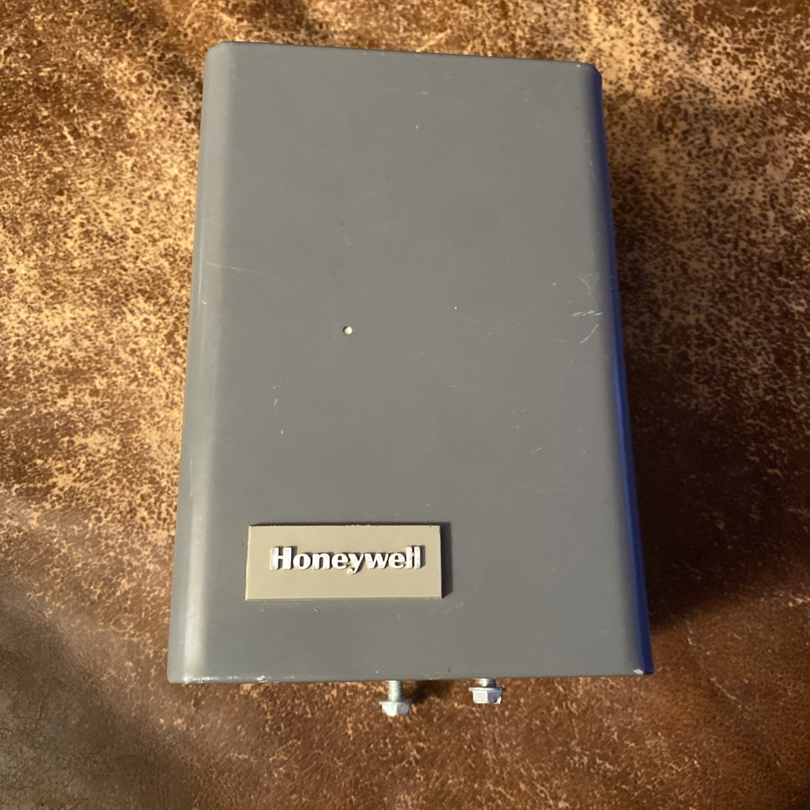 Honeywell Triple Aquastat Relay L8124A,C Open Box No Packaging New