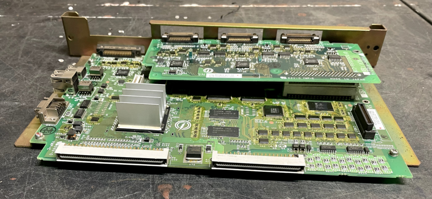 YASKAWA SGDR-AXB01A / SGDR-AXA01A