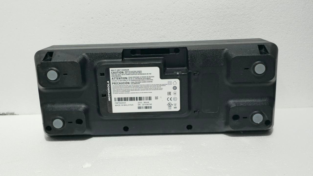 MOTOROLA IMPRES 2 MULTI-UNIT RAPID CHARGER PMPN4283A WITHOUT CHARGER
