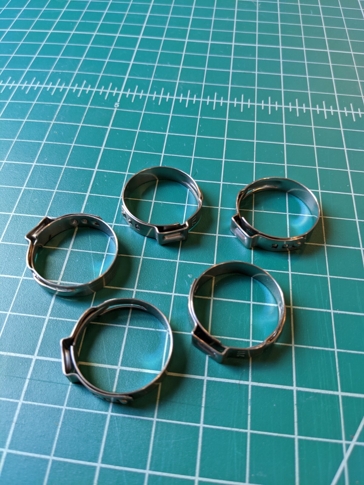 5 Pieces Stainless Steel Single Ear Hose Clamps Size 1″ or 27.1 mm (5-pack)