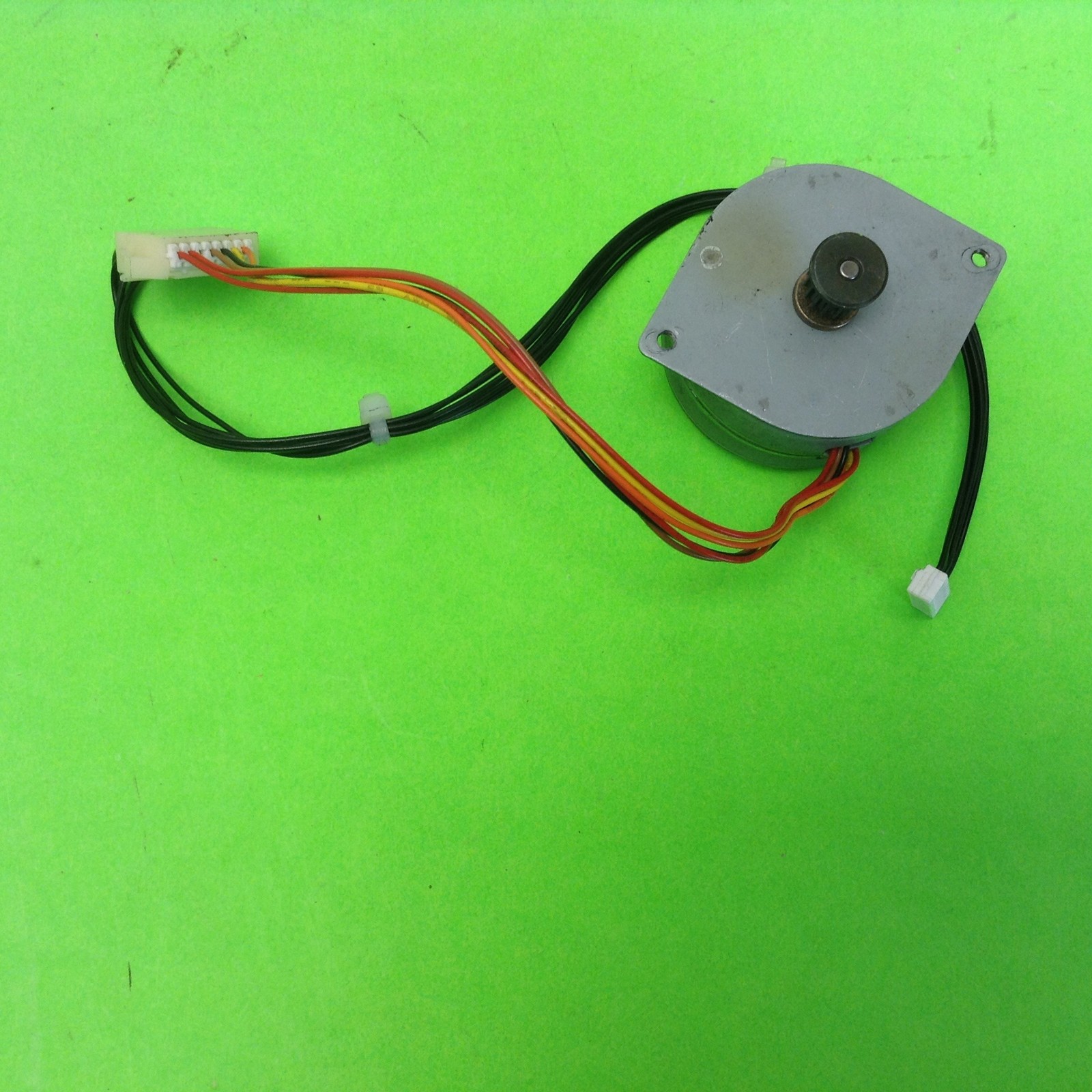 Ricoh Aficio 1013F Copier AX04 0096C 9.5V 0.95A Step Motor SMJ40-4845-B