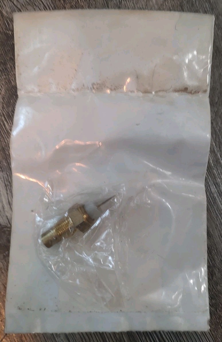 Tisco C4AH10884A Water Temperature Sending Unit Ford 2000 3000 2600 3600 4000