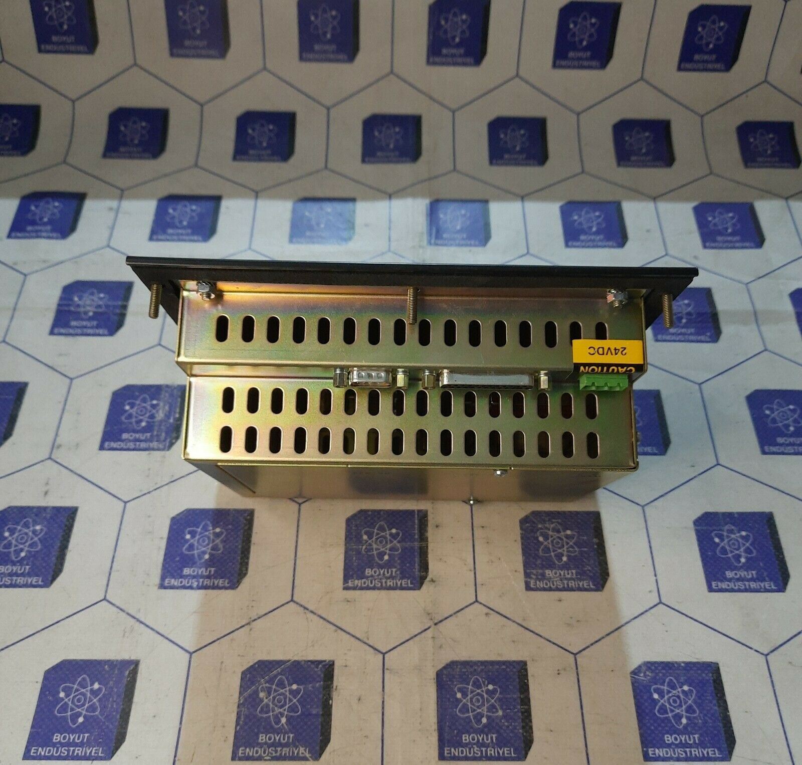 Beijer operator panel Name: E300 Type: 02750D 24VDC 450mA