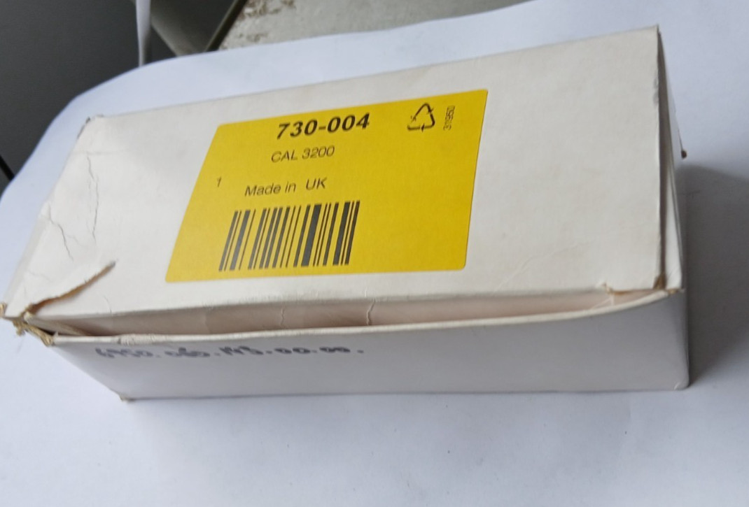 RS 730-004 CAL 3200 320000 TEMPERATURE CONTROLLER (BR6.6B24)