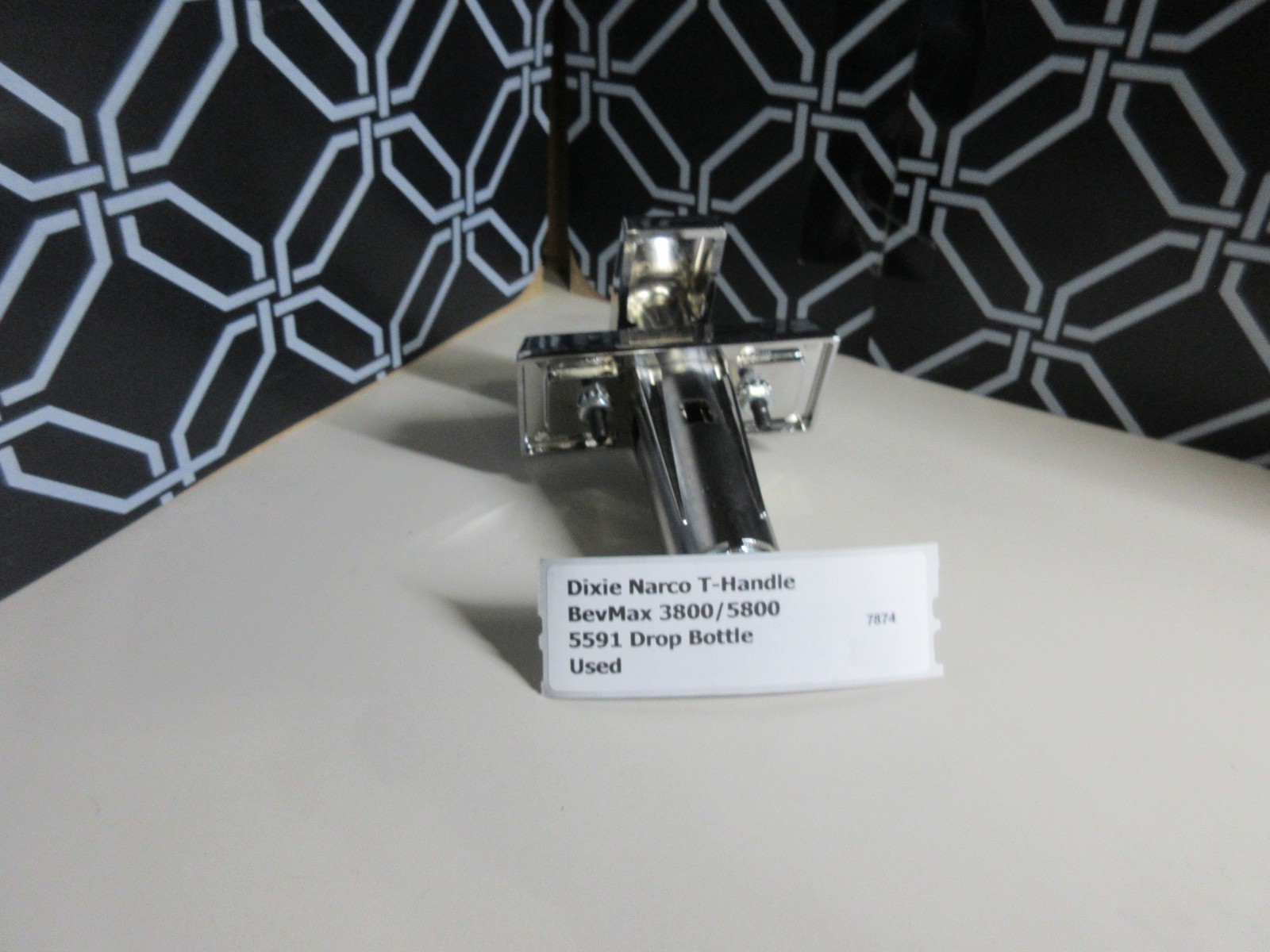 Dixie Narco Bev Max T Handle Used