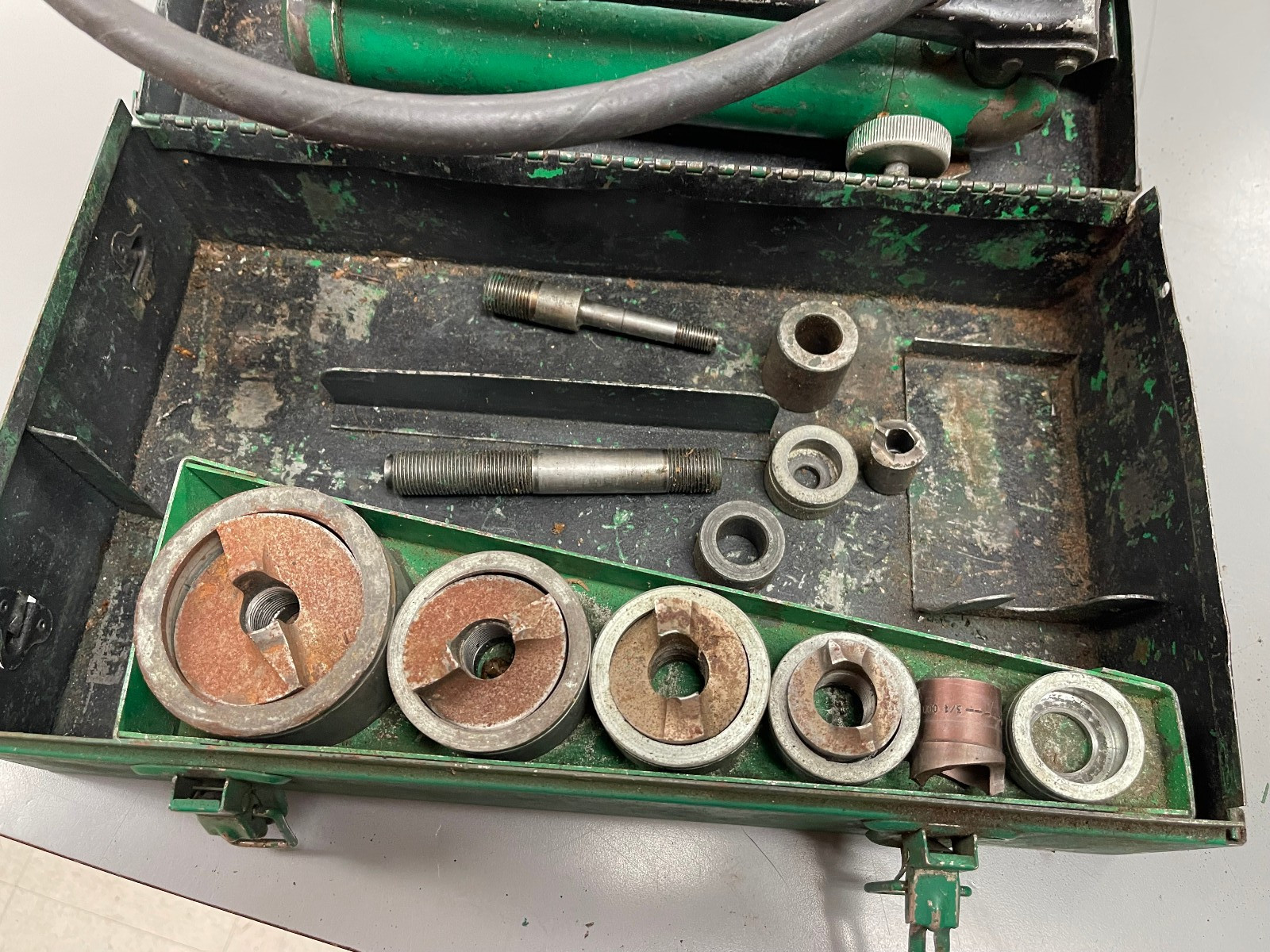 GREENLEE. Knockout Punch Set 767 Hydraulic Tool