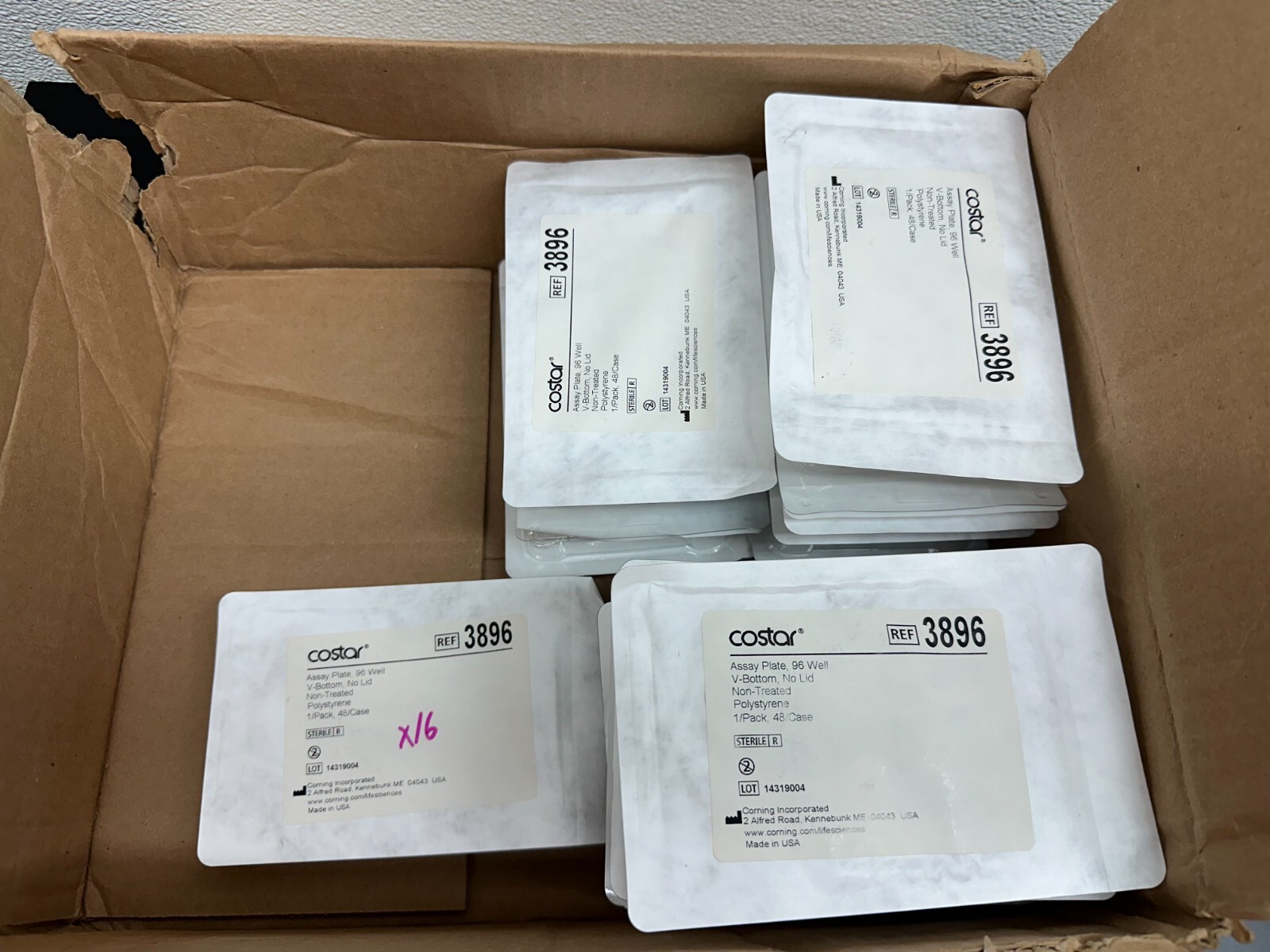 Corning Cat No 3896 Costar Assay Plate 96 Well V-Bottom No Lid Lot 16PCS
