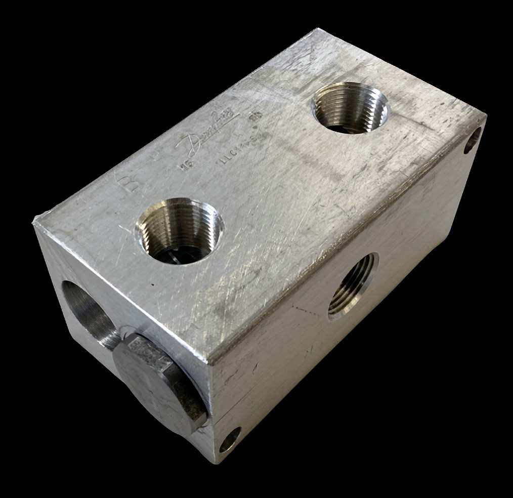 Danfoss 1LLC11-6 Hydraulic Manifold Block (6 Available)