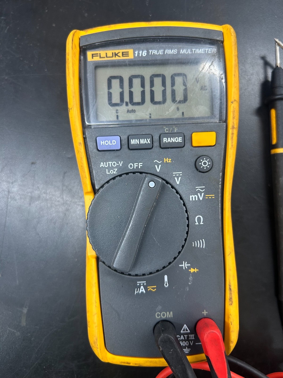 Fluke 116 True-RMS Field Technicians Digital Multimeter With Leads
