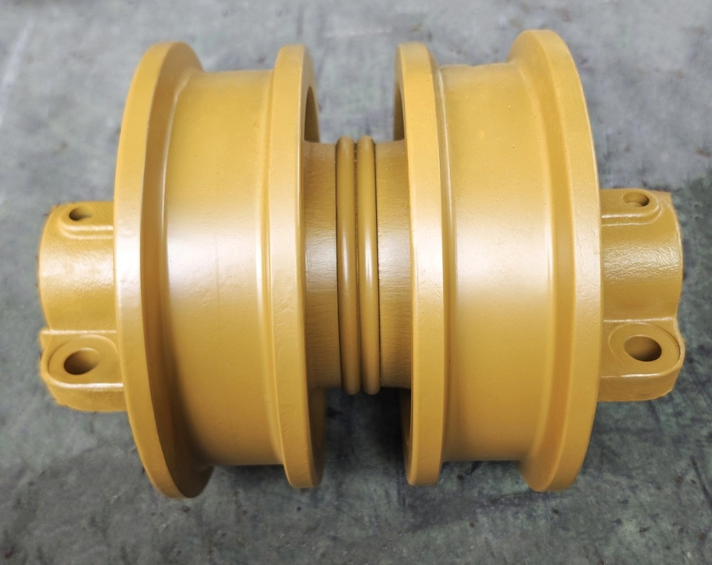 ID1449 – Bottom Roller – Fits John Deere 555G, 555GWT, 605C, 650G, 650H, 650H-LT