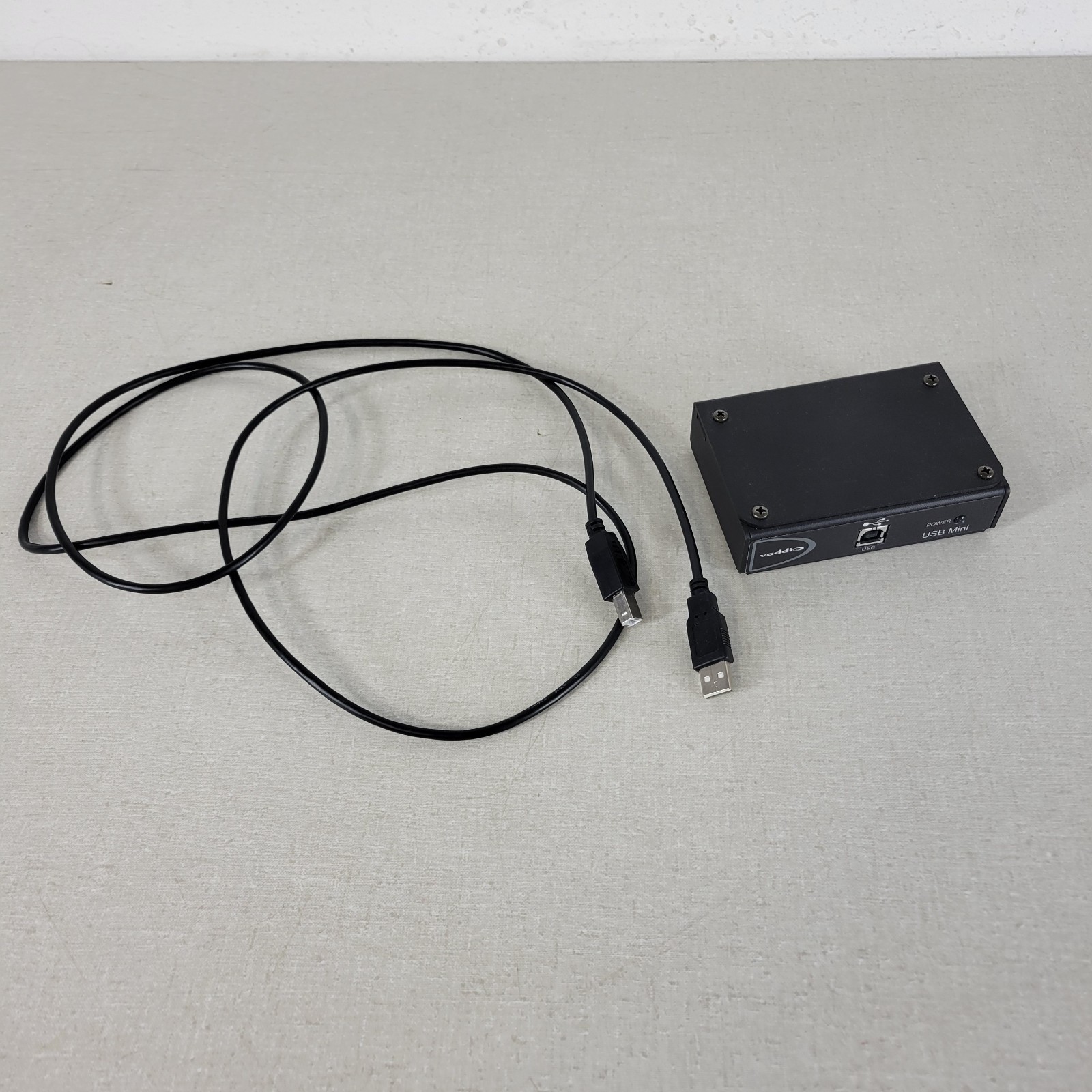 VADDIO 9981105039 Quick-Connect USB Mini, 24V DC, USB Type-A To Type-B