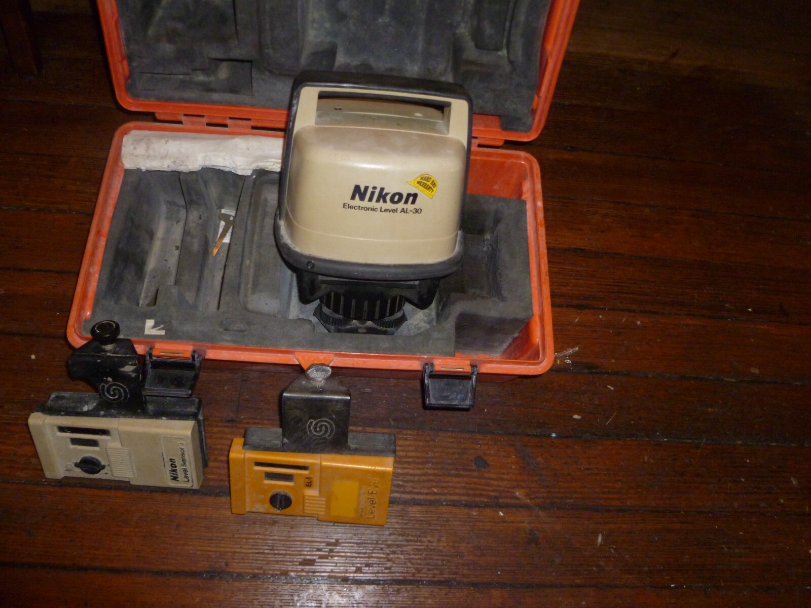 Nikon Electronic Level System AL-30 In Case with Accessories 1044-N