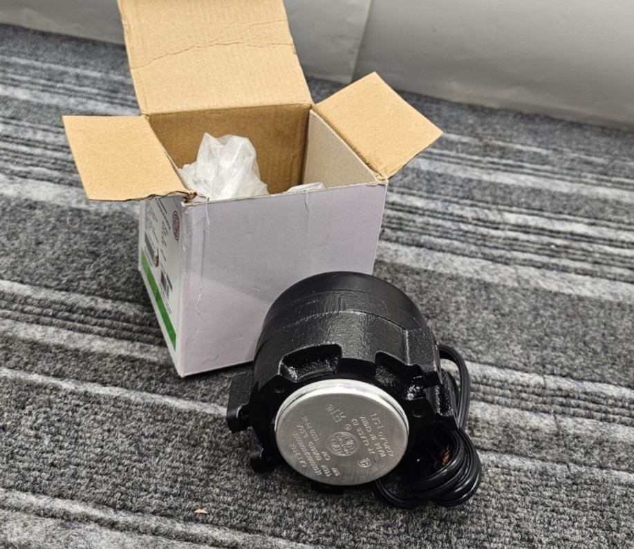 US Motors 2108 Unit Bearing Fan Motor 115V 60/50Hz 0.55A 9W CW 1550 RPM