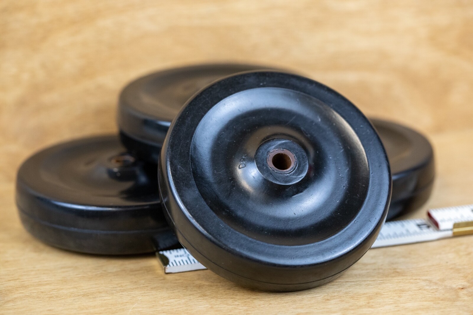 Lot of 4- 4″ X 7/8″ Colson Phenolic Caster Wheels Heavy Duty Delrin Bearing