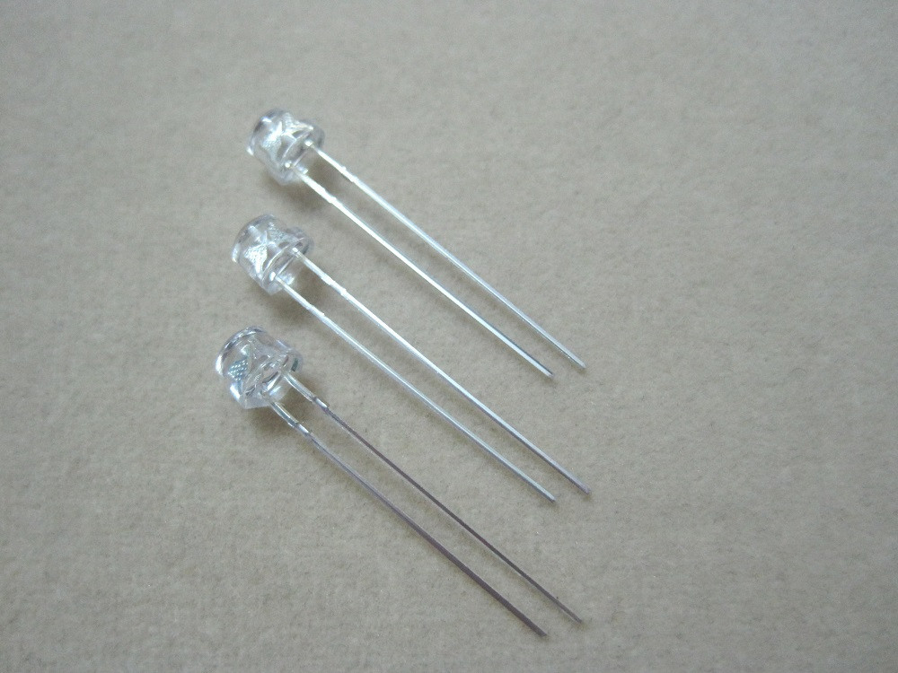 100pcs, 5mm Green Straw Hat LED 15000MCD Wide Angle Water Clear Leds Light New