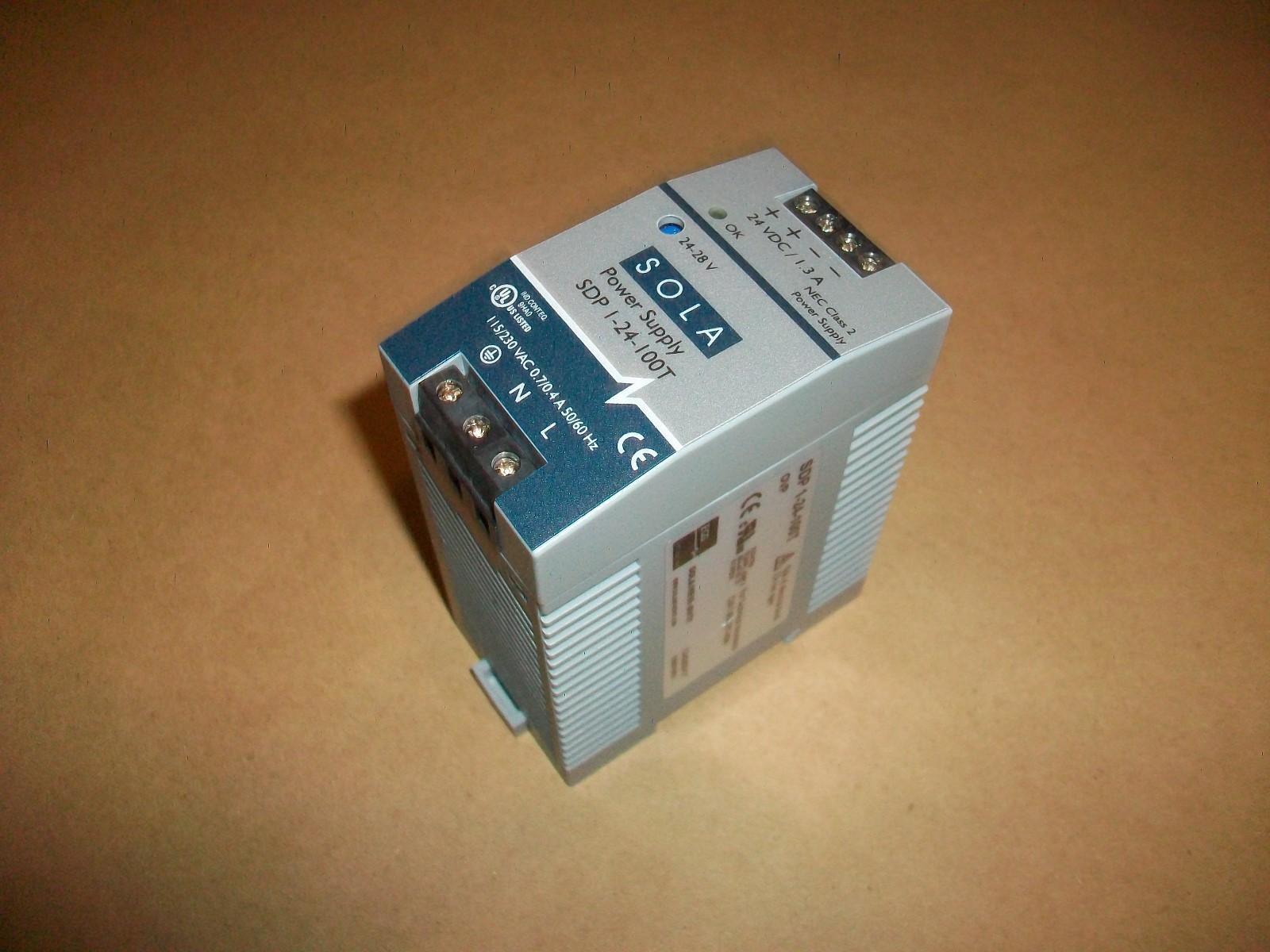 Sola SDP 1-24-100T Power Supply Input: 115/230VAC 0.7/0.4A, Output: 24VDC 1.3A