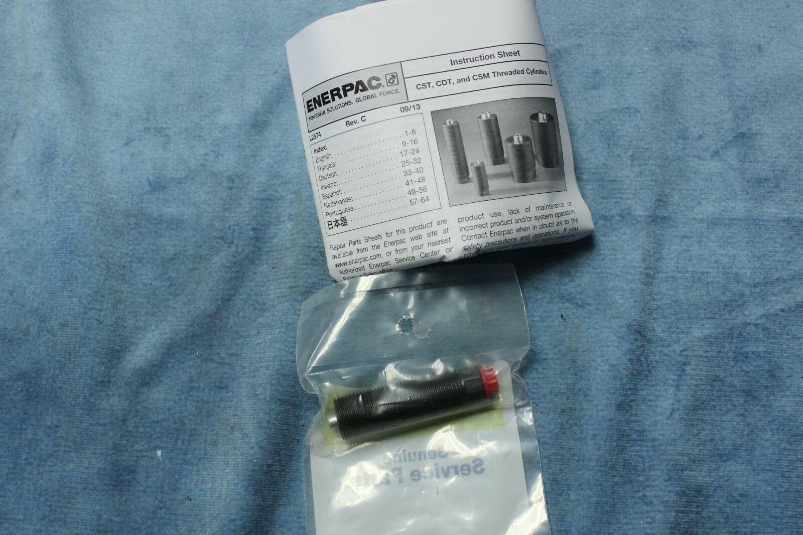 Enerpac CST4191 980 lb. S/A Threaded 0.75 in Enerpac Hydraulic Cylinder