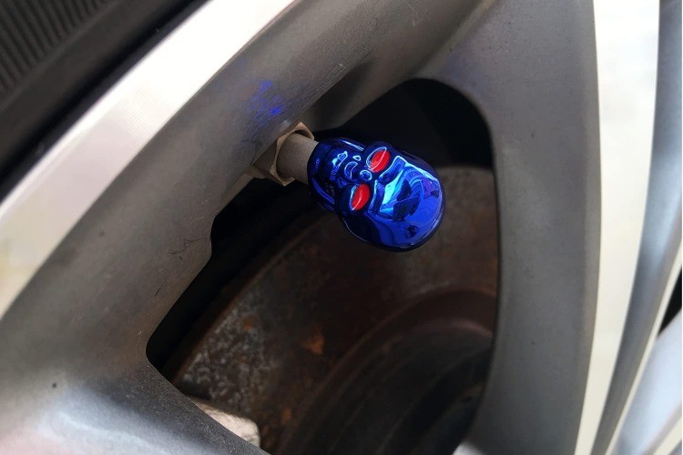 Skull Style Tire Valve Stem Caps Antirust Copper Core, Red Eyes wi Color: Blue