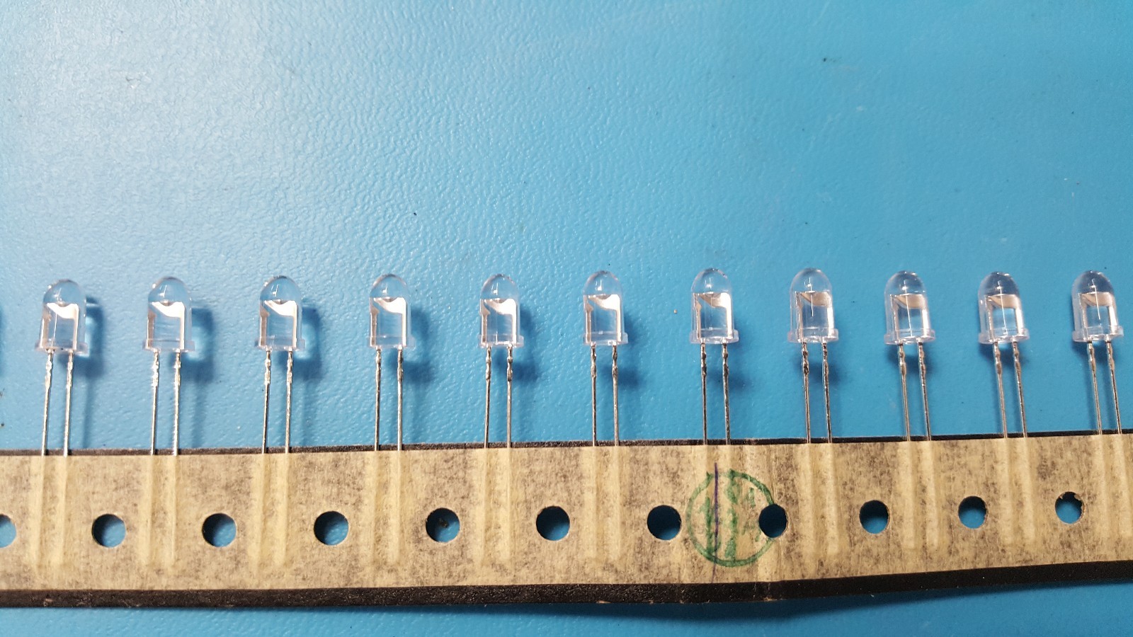 100 PCS , LED, Ultra Bright, GREEN, 5mm, Water Clear, Micro Electronics Ins