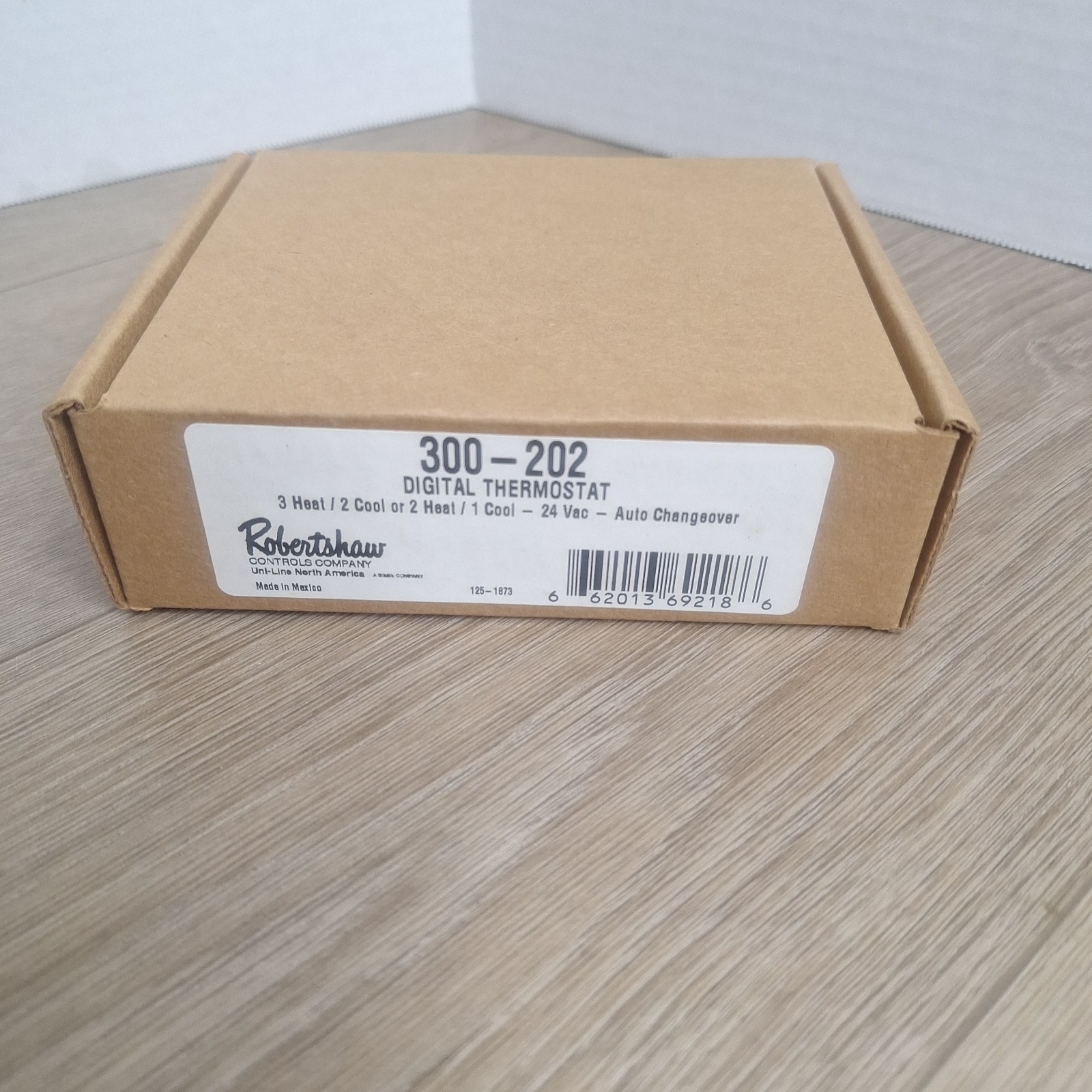 Robertshaw / Uni-Line 300-202 Thermostat For Heat Pumps