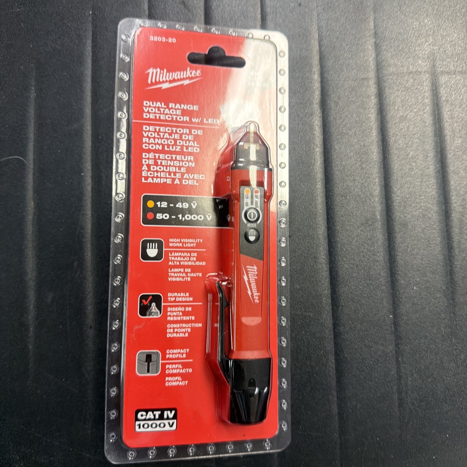 Milwaukee 3203-20 Dual Range Non-Contact Voltage Detector w/LED