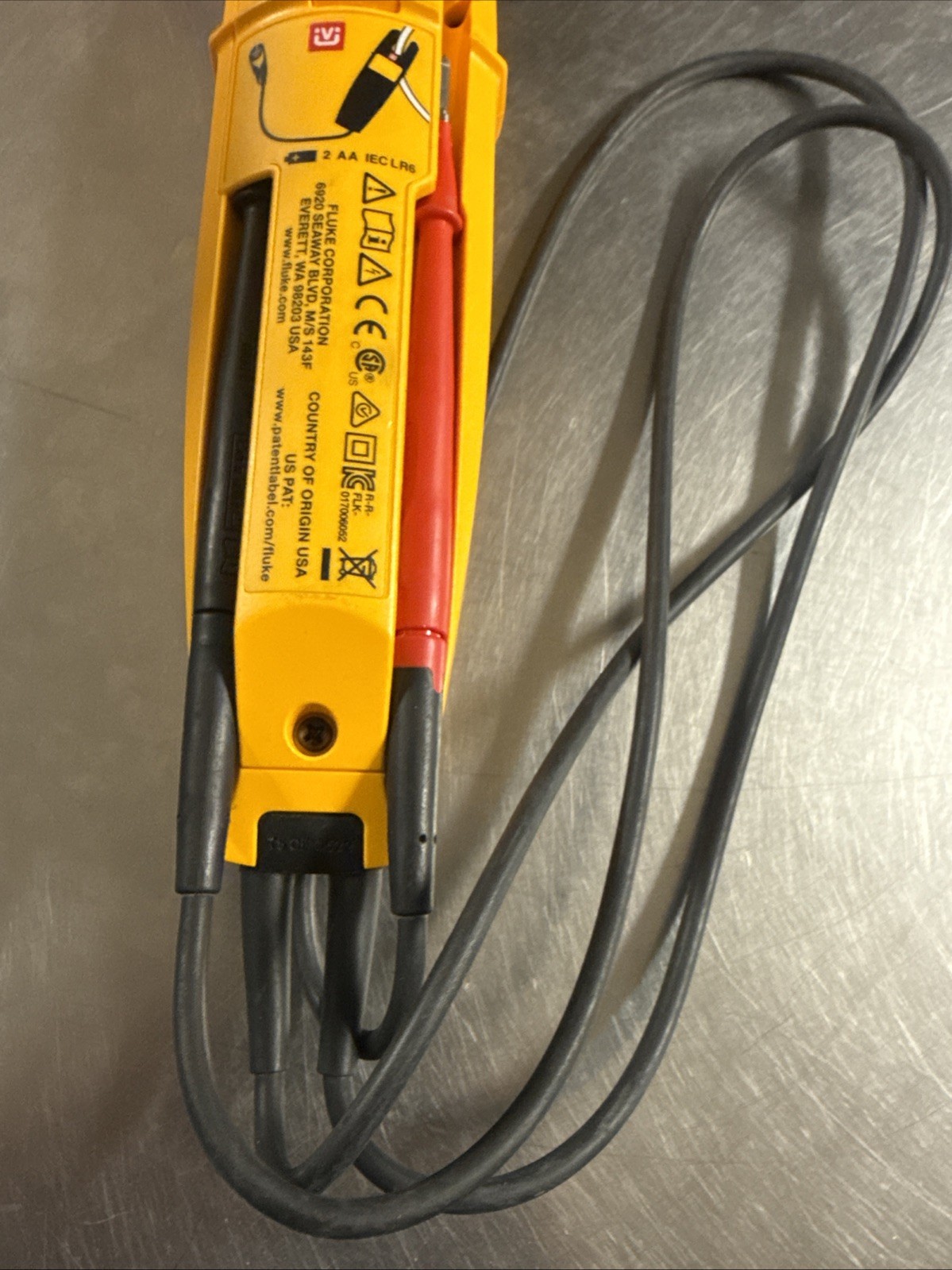 Fluke T6-1000 PRO True RMS Multimeter Tester 1000V CAT III/IV Field Sense