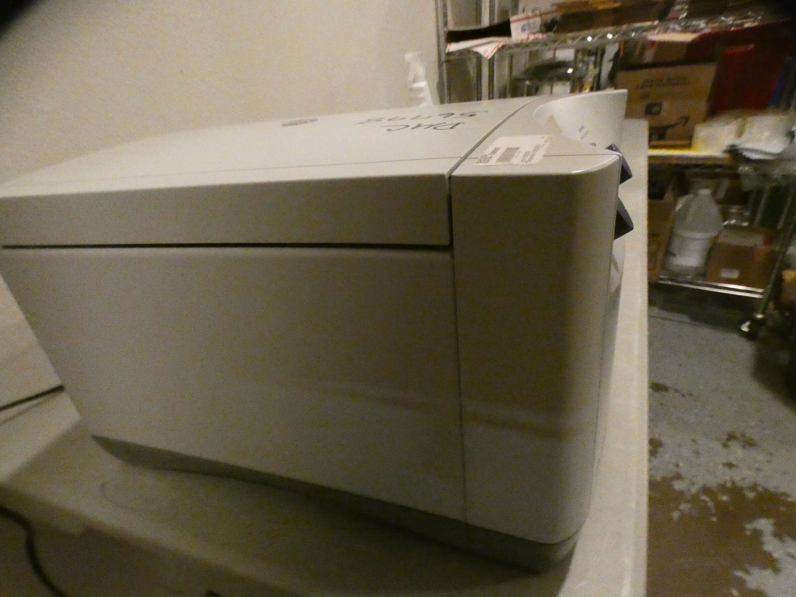 EPPENDORF CENTRIFUGE 5702 Bench Top/Counter Top Powers On, No Error Codes