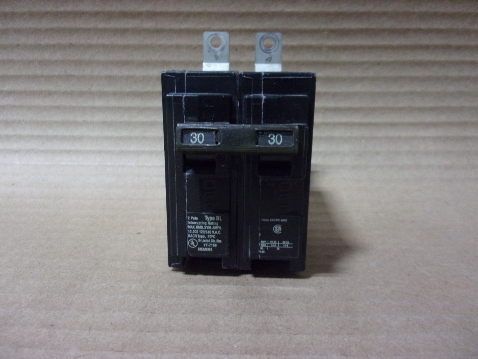 Siemens B230 2 Pole 30 Amp 120/240V Circuit Breaker Silk Screen