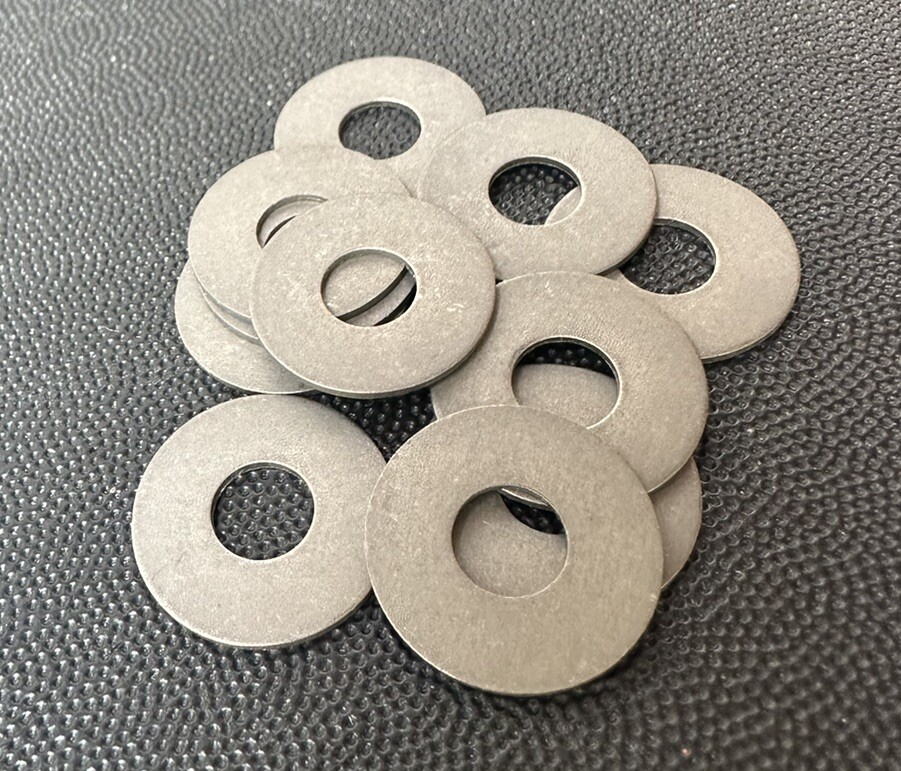 1/4” Flat Washer, 3/4” diameter Grade 2 Titanium (pack of 10)