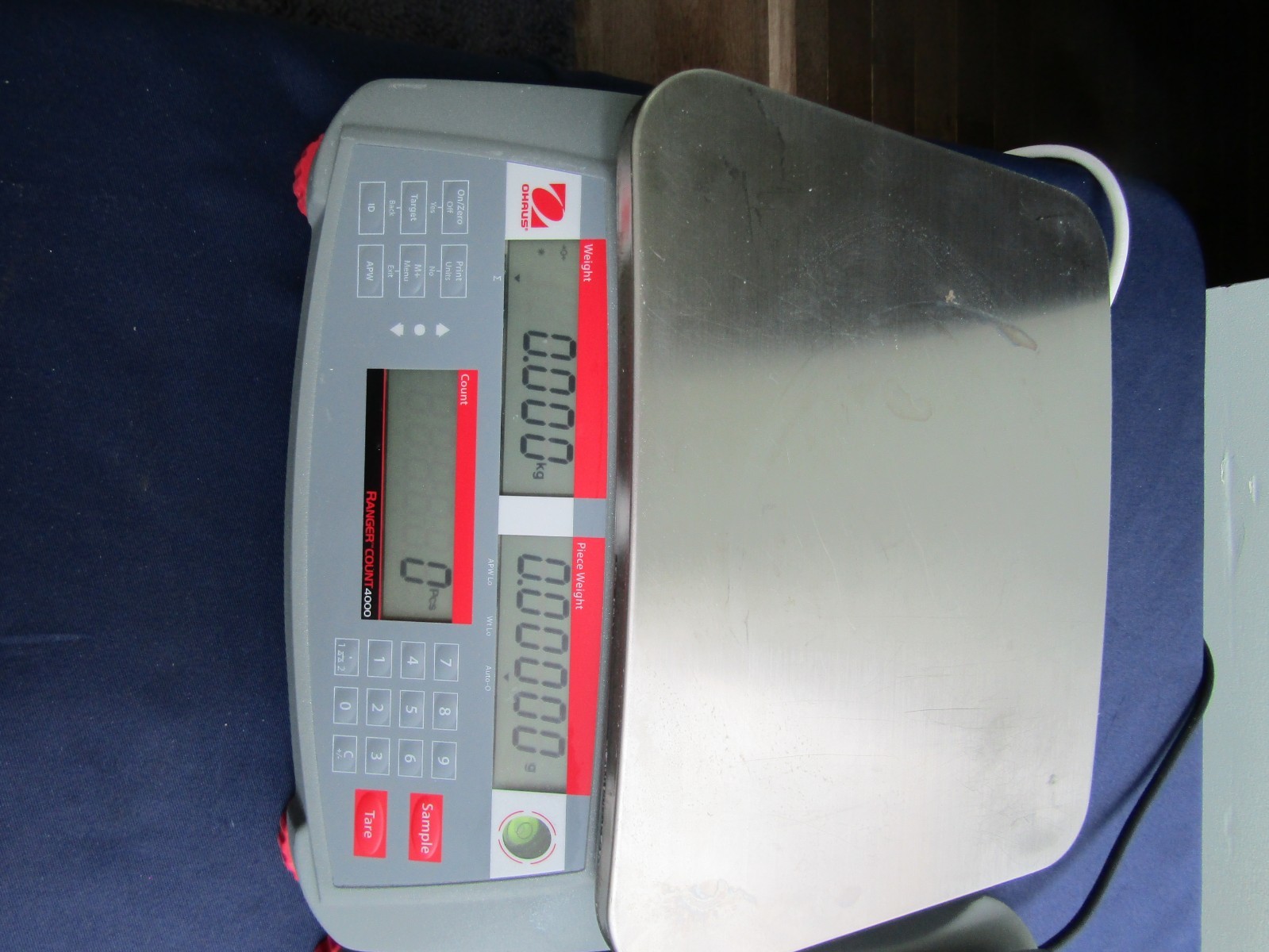 Ohaus RC41M30 Ranger Count 4000 Durable Counting Scale max 30kg/60lb GUARANTEED