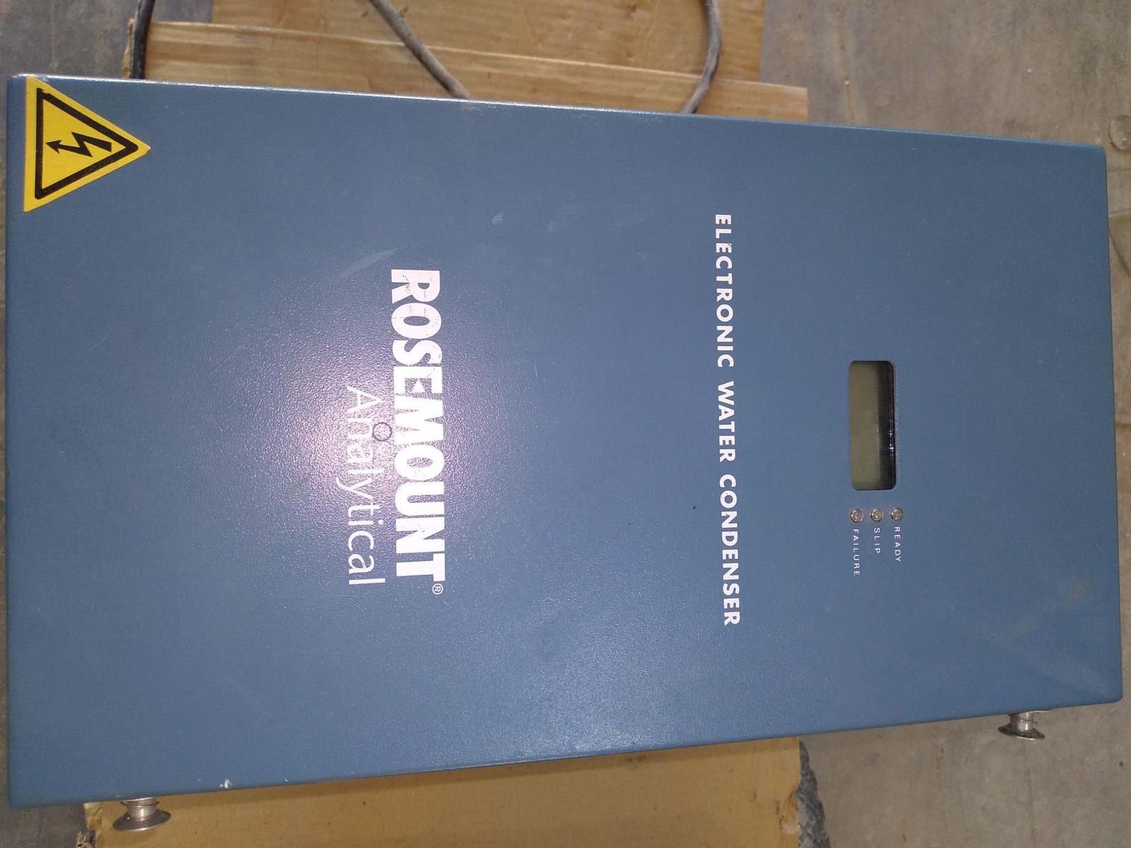 ROSEMOUNT ANALYTICAL ELECTRONIC WATER CONDENSER 52100D1RAIO-904 110V 60HZ