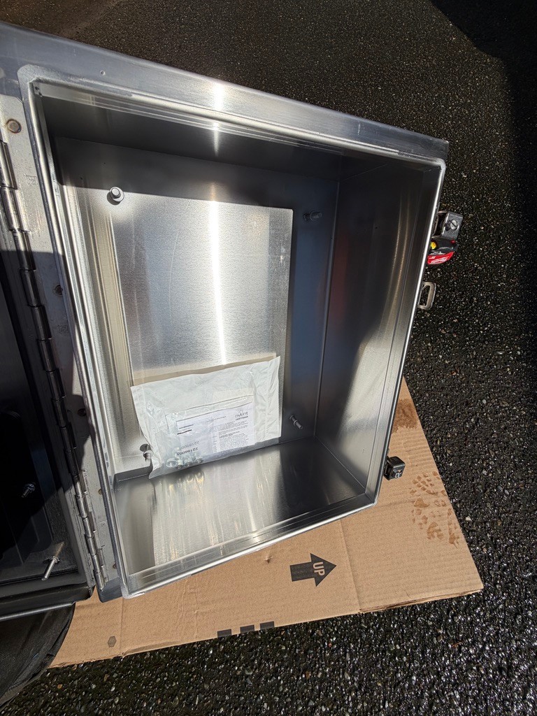 Hoffman nVent A24P16SS6 Stainless 316 Steel Wall-Mount Enclosure 21″x 13″x 6″NEW