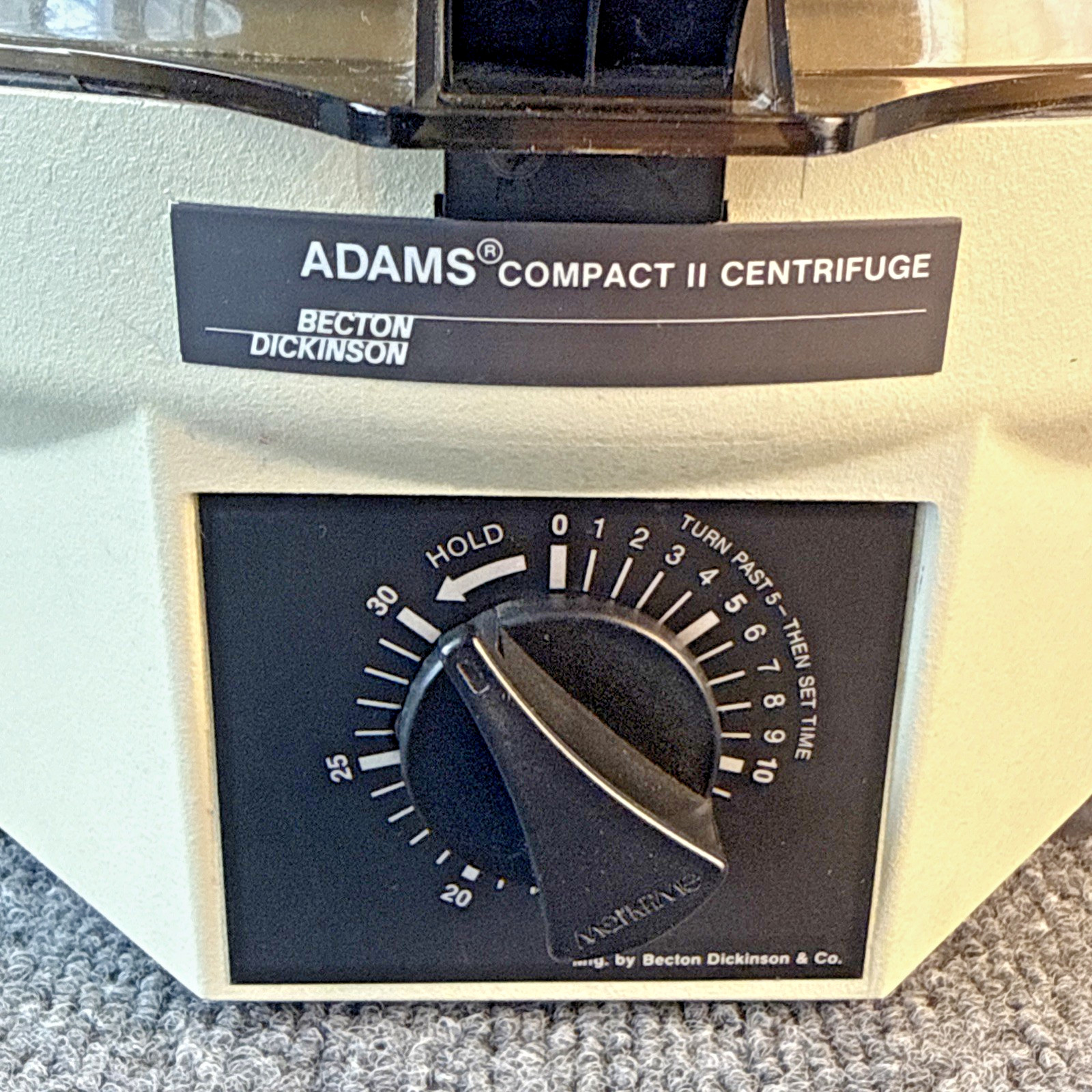 Becton Dickinson Clay Adams Compact II 2 Centrifuge w/ Inserts & 2 WEIGHT PLUGS
