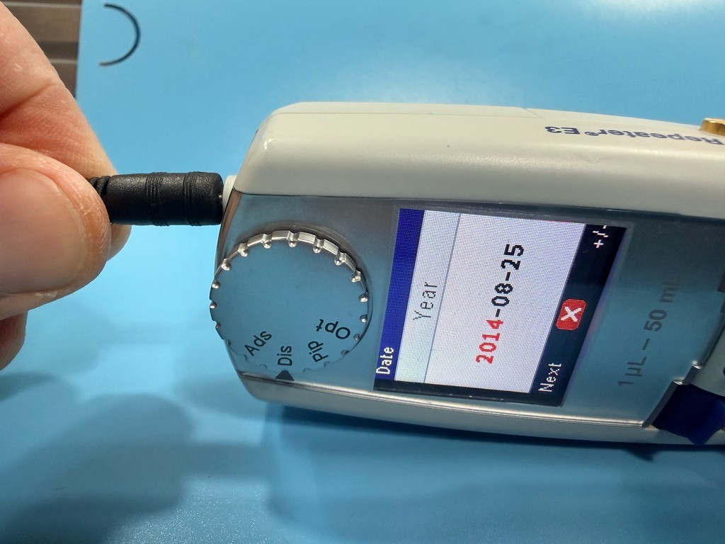 Eppendorf Repeater E3 ~ 1uL – 50mL electronic pipette with charger