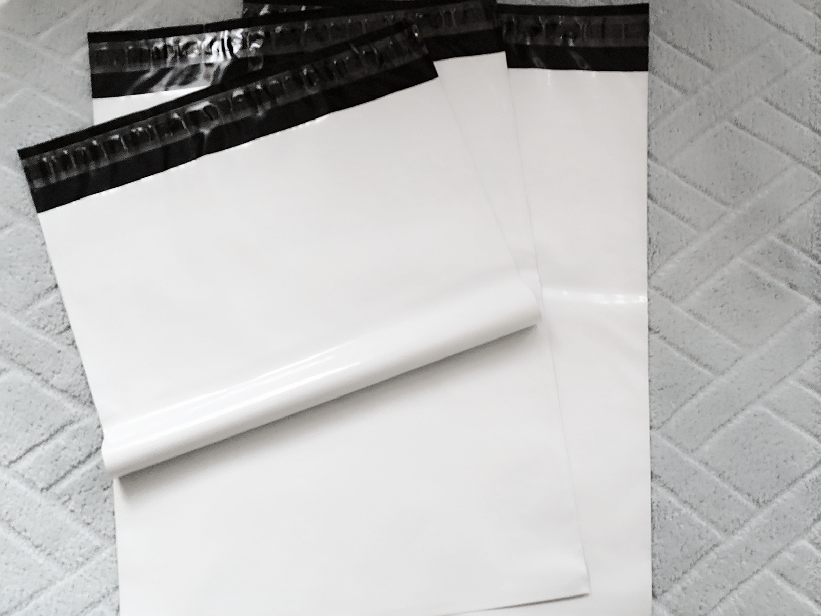 100 10×13 white poly mailer shipping bags *2.4mil best quality