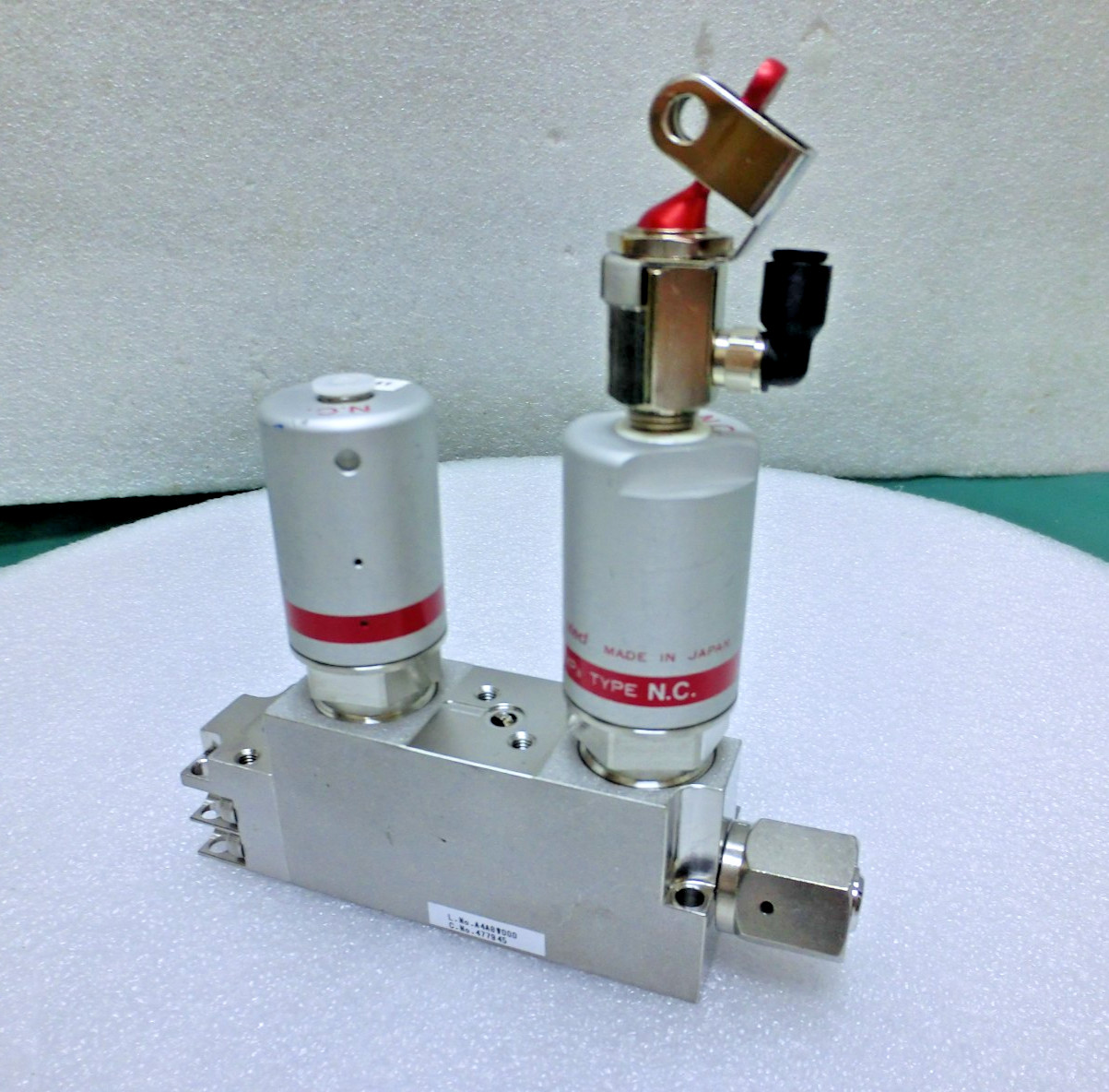 Fujikin 316L-P 477945 Pneumatic Valve Assy,OP 0.5-0.6mPa Type N.C.,Used,Jp+9668