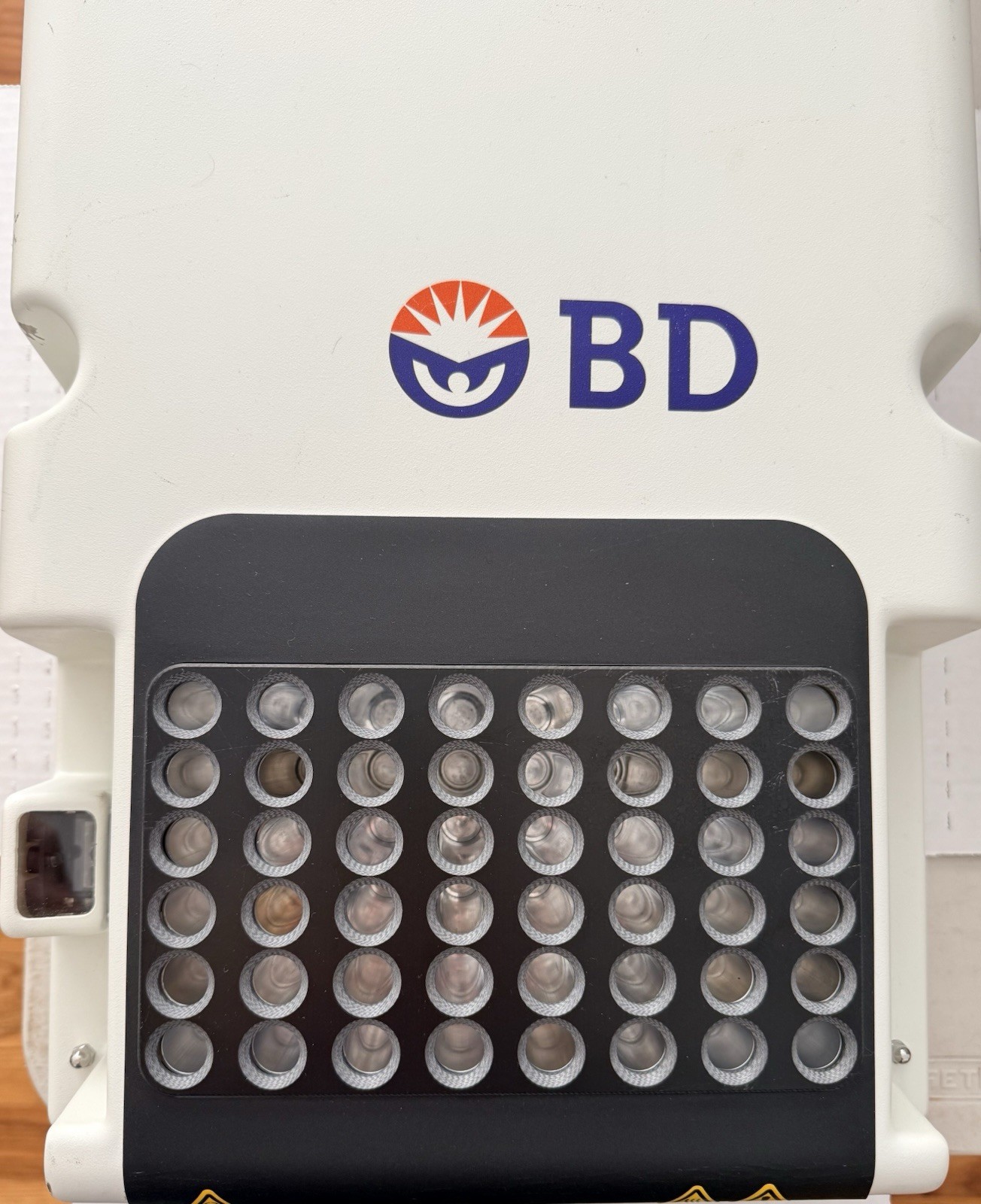 Becton Dickinson & Company BD Prewarm Heater REF 442950
