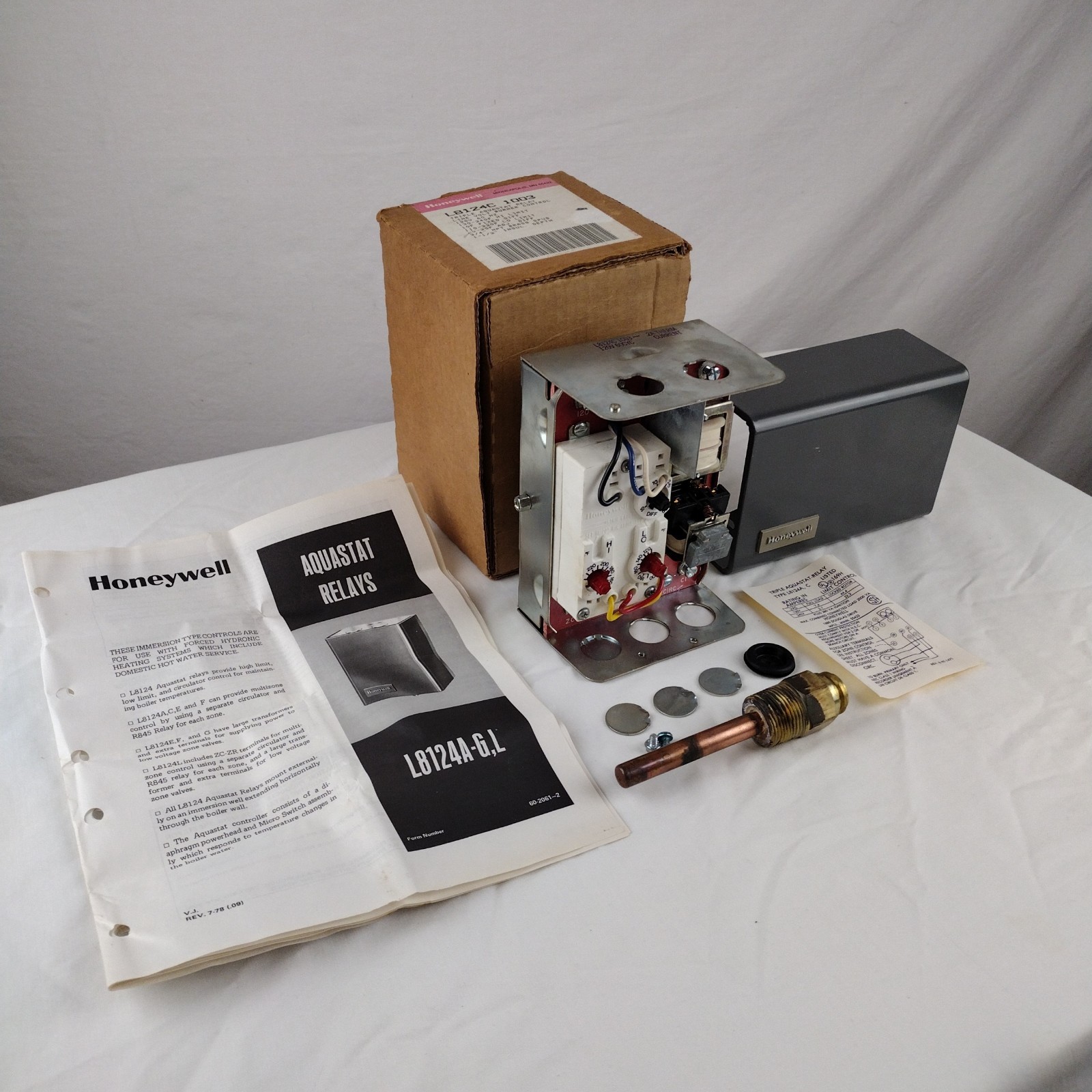 Honeywell L8124C1003 Triple Aquastat Relay