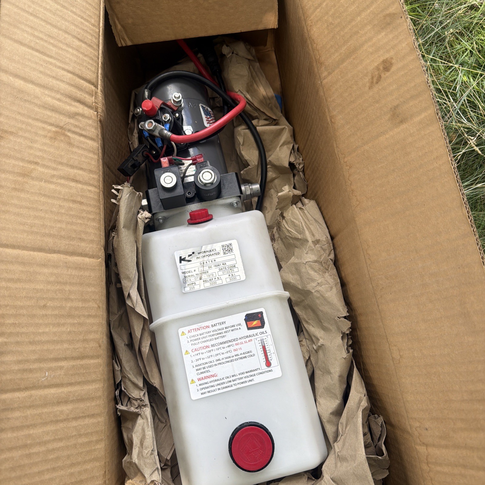 Double Acting Hydraulic Pump For Dump Trailers KTI – 12VDC – 6 Quart Reservoir