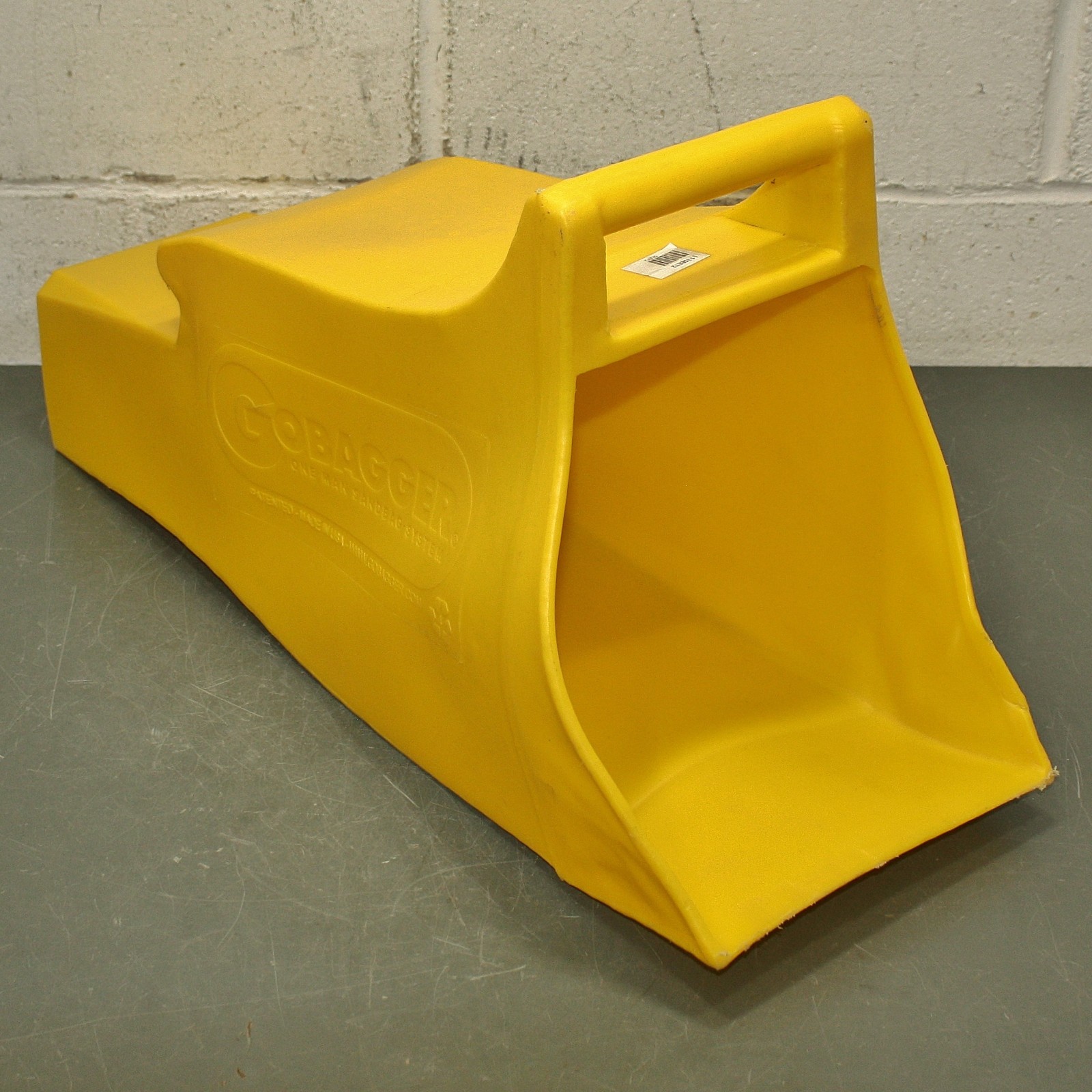 BENT – GoBagger Sand Bag Filling Tool 5EET2, 26″, Yellow Plastic, Sandbag Shovel