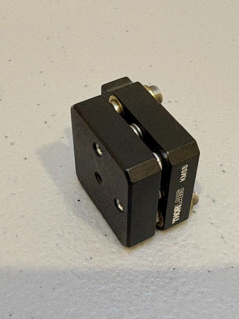 Thorlabs KMSS Low-Profile Compact Kinematic Mirror Mount, very good condition