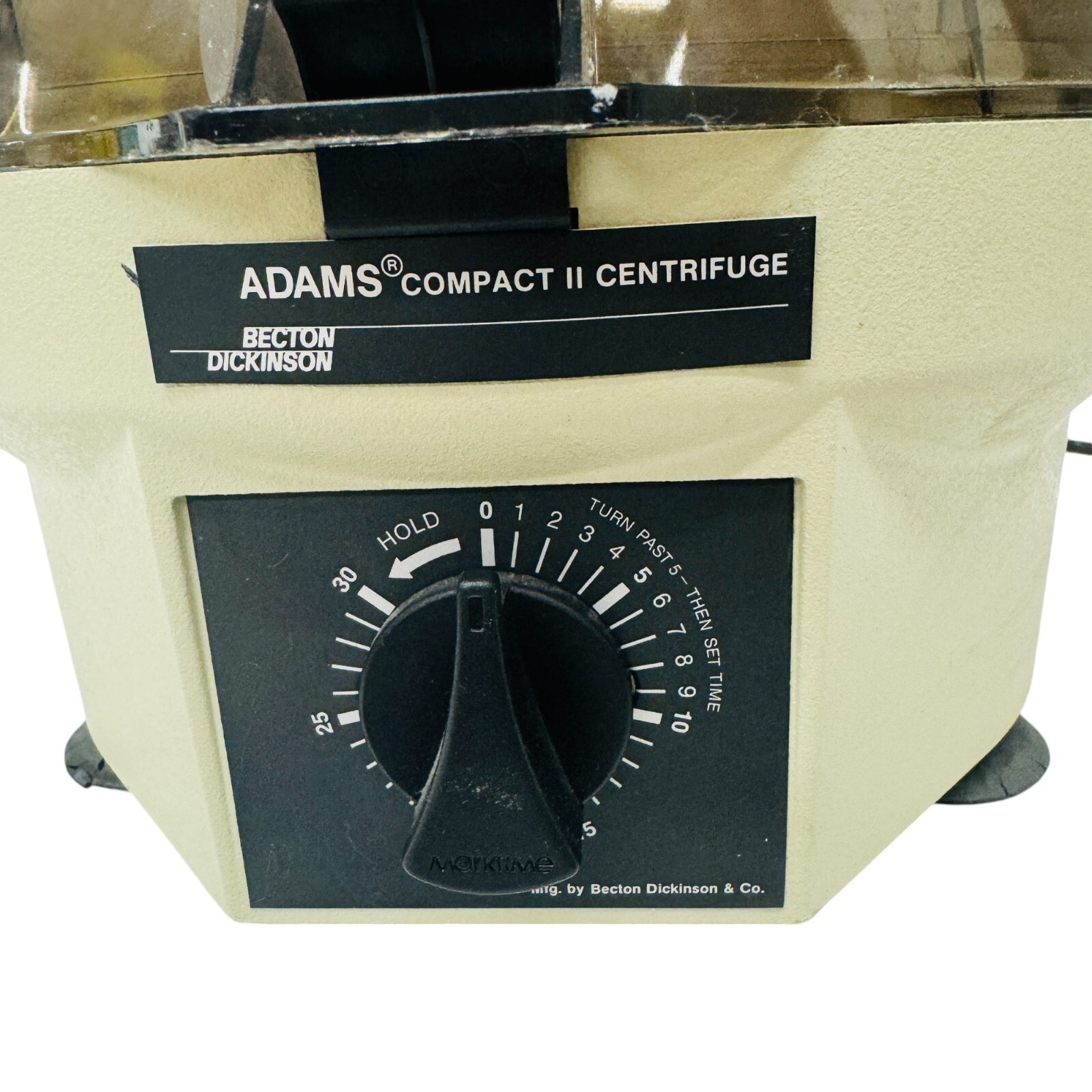 Becton Dickinson Adams Compact II Centrifuge 0225 with 6 Place Rotor