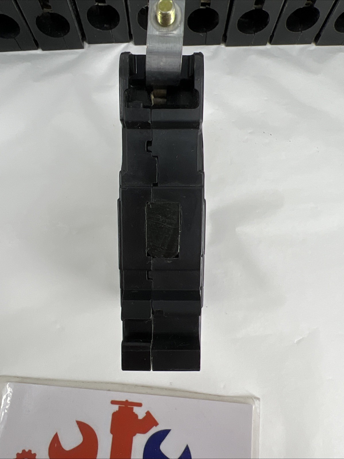 Square D EHB14020 Circuit Breaker, 20A, 1 Pole, 277V, Type EHB, Bolt-On