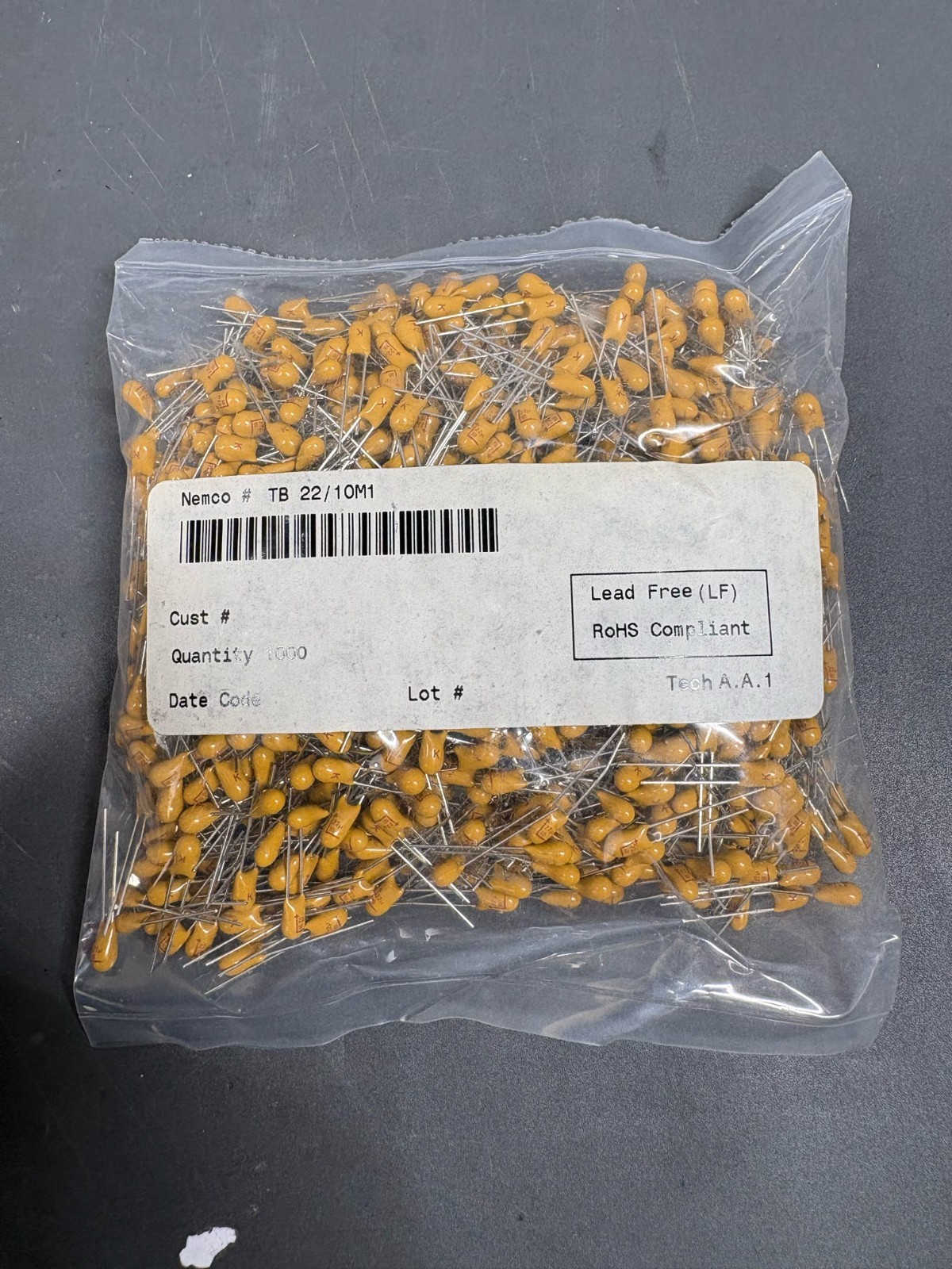 500x 22uF 10V Tantalum Capacitors Through Hole Radial Bulk Lot