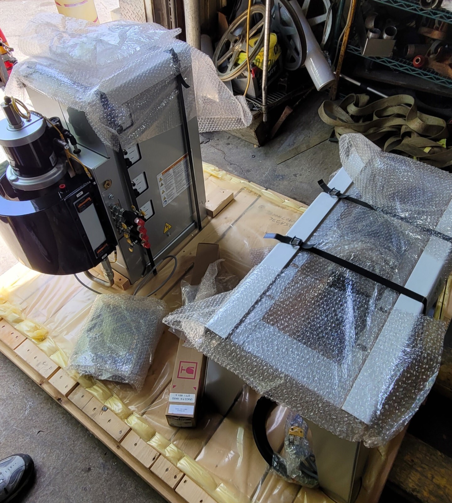 Graco / H.B. Fuller Liquamelt Adhesive Pump 24V014